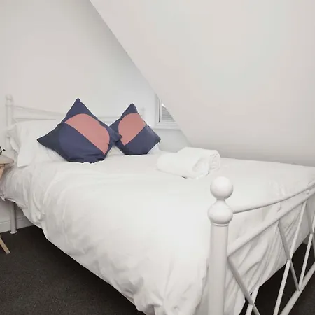 Apartment Flat 4 Bells *