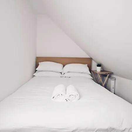 Flat 4 Bells Apartment Bristol