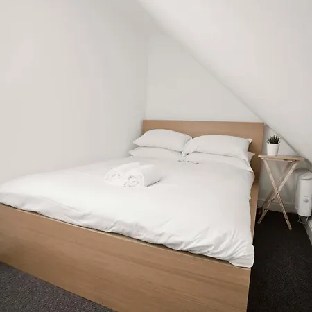 Apartment Flat 4 Bells Bristol
