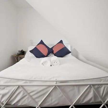 Flat 4 Bells Apartment *